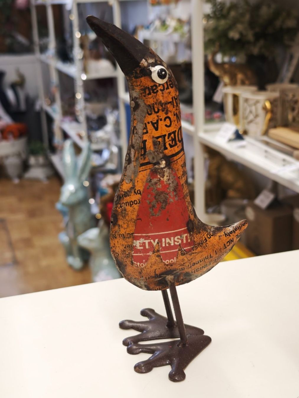 Statuette: Vogel aus Metall "Schrott Look" – Nuovo e nell'imballaggio originale da Schaffhausen venduto da AtelierPudesco 1