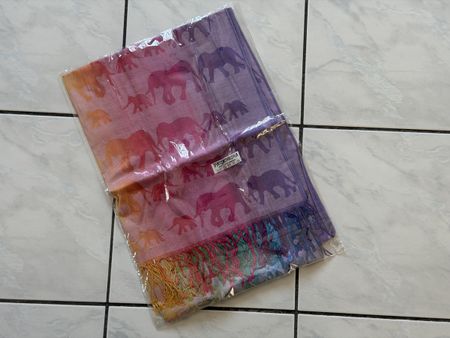Women’s Elephant Pattern Scarf / Pashmina – New