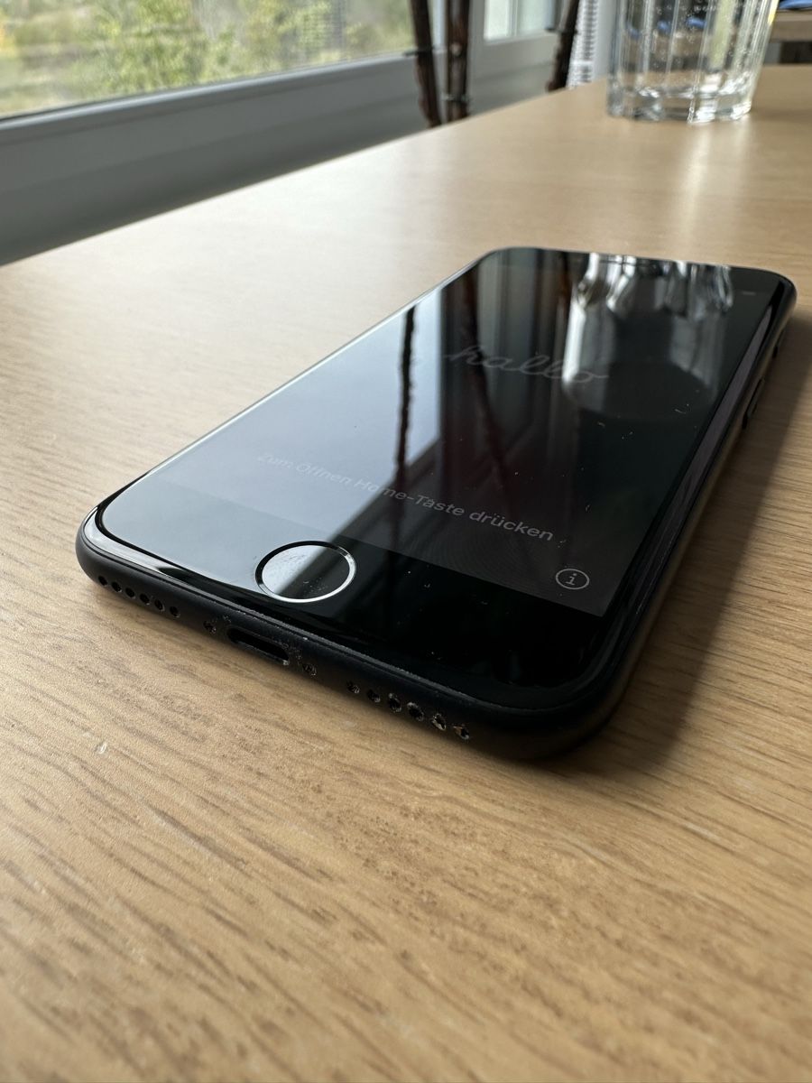 Apple Telefoni cellulari / Smartphones: IPhone 7 - 32 GB – Usato da Hägendorf venduto da neon09 1