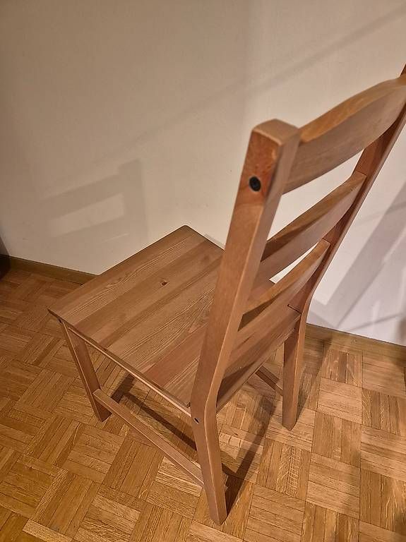 Set di tavolo e panche: Esstisch mit 4 Stühlen  Top Zustand – Usato da  venduto da  4