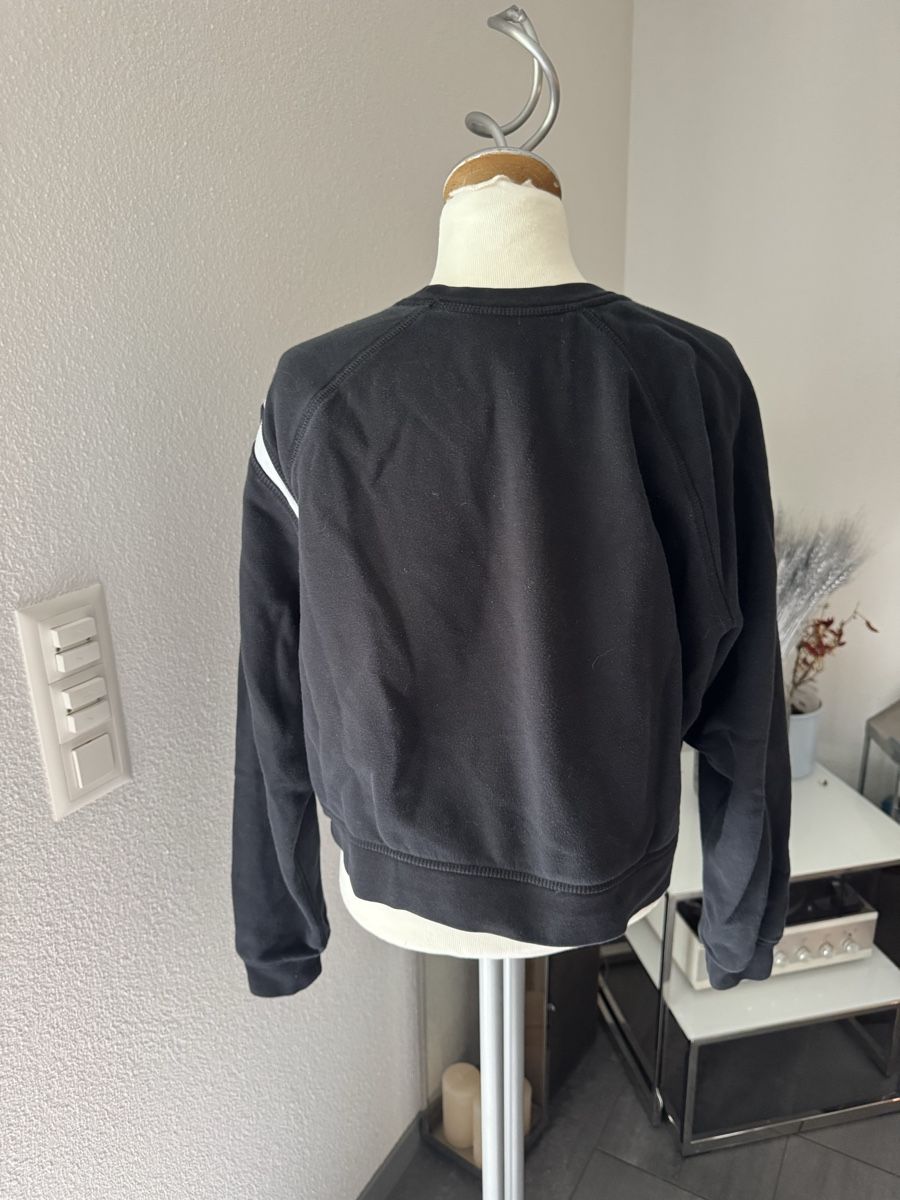 Nike Maglioni & Felpe: Nike Damen Crop Trainingspullover, Grösse L, Schwarz! – Usato da Olten venduto da bir_k96n 2