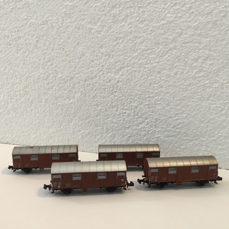 Wagons de marchandises bleus normaux Fleischmann pour modélisme ferroviaire à l'échelle HO