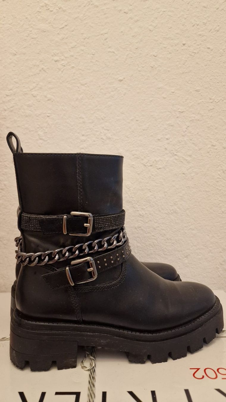 Scarpe da donna: Winter Boots, Schwarz, Grösse 39, – Nuovo (secondo la descrizione) da St.Gallen venduto da Avena135 1