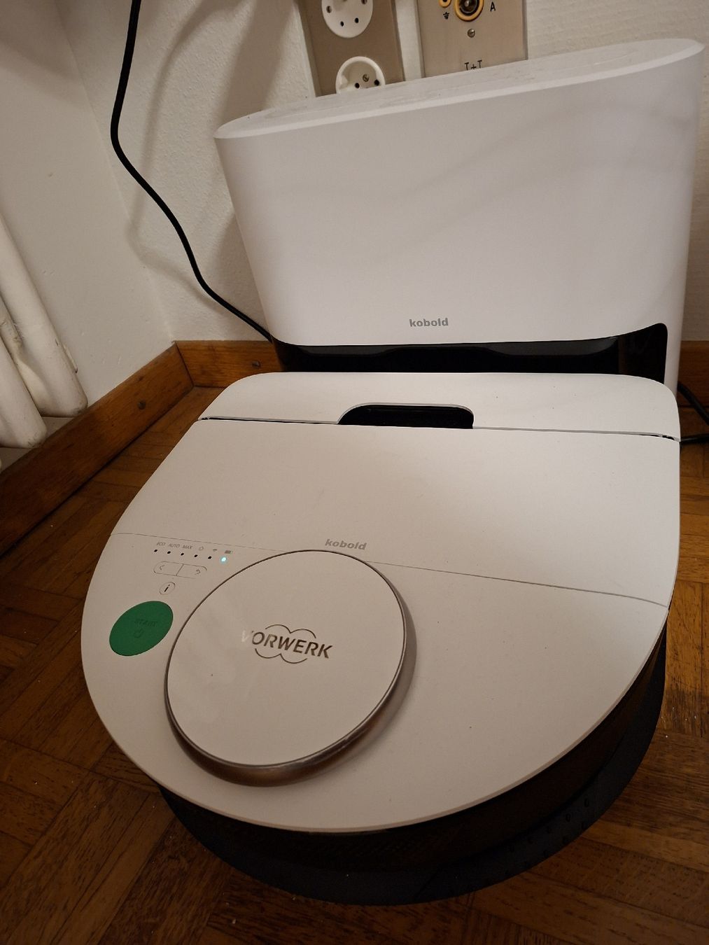 Vorwerk Aspirapolveri & Accessori: Vorwerk Kobold Saugroboter VR7 mit ladestation – Nuovo (secondo la descrizione) da Nesslau venduto da men_8svw 1
