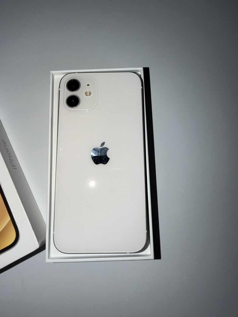 Apple Portables: IPhone 12 128GB – D'occasion à Bern par bur_qw8d 1