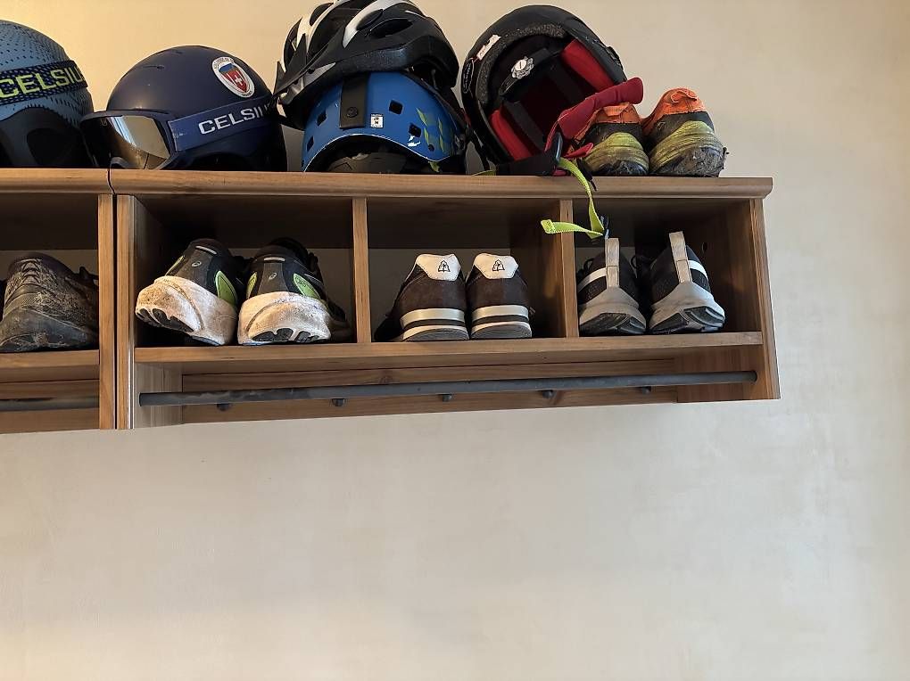 Guardaroba: Meubles à chaussures – Usato da Combremont-le-Grand venduto da papillon710