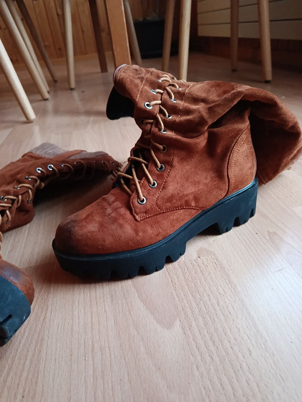 Scarpe da donna: Stiefel braun/orange Gr 38 – Usato da Mastrils venduto da rsjh 1