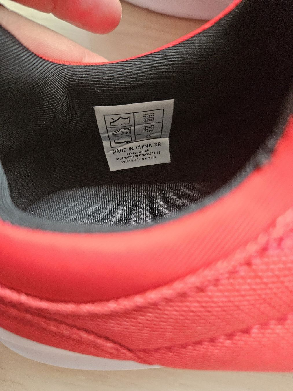 Scarpe da donna: NEUE Pier One Sneaker, Rot, Grösse 38 – Nuovo (secondo la descrizione) da Steckborn venduto da suz_v2v6 3