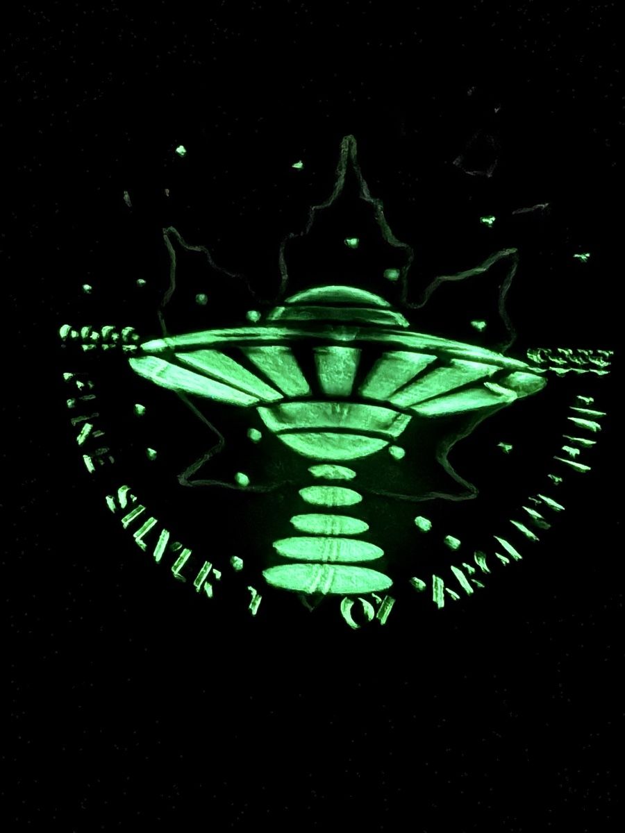 Tutti le monete: Maple Leaf UFO Glow in the Dark 1 Oz Silber 2017 – Nuovo (secondo la descrizione) da Zürich venduto da Circle-9-Coins 3