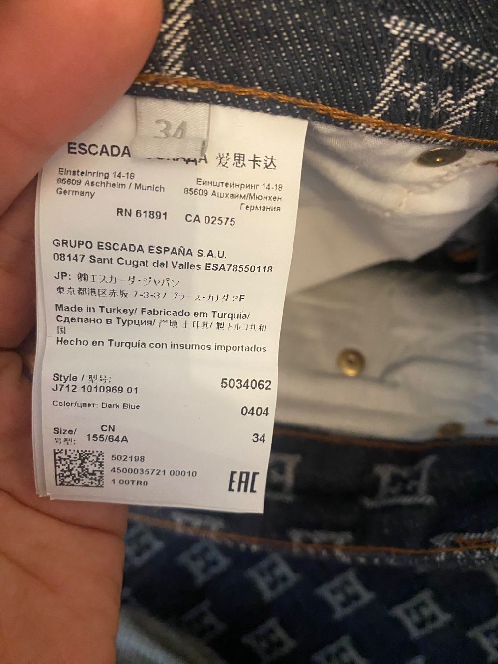 Escada Jeans: Escada Monogramm Jeans Gr 36 – Usato da Baar venduto da egl_q6qy 5