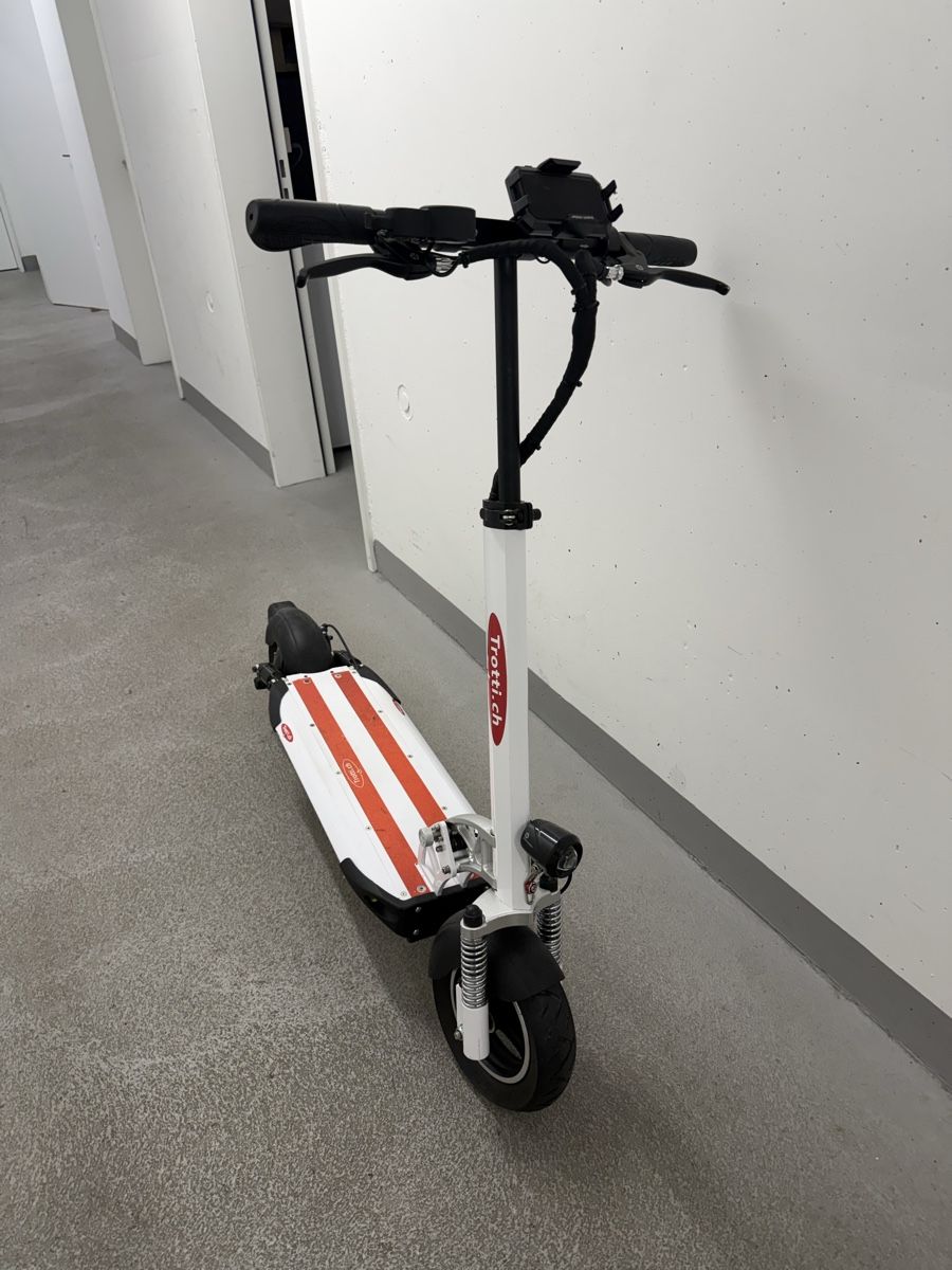 Scooter: Zu verkaufen E-Scooter – Usato da Gelfingen venduto da zaechu