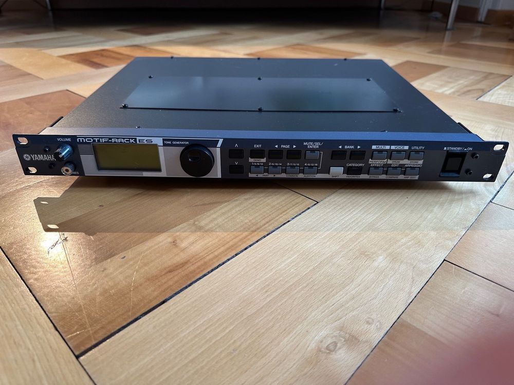 Yamaha Motif-Rack ES Synthesizer und Case (Gebraucht) in Luzern für CHF ...