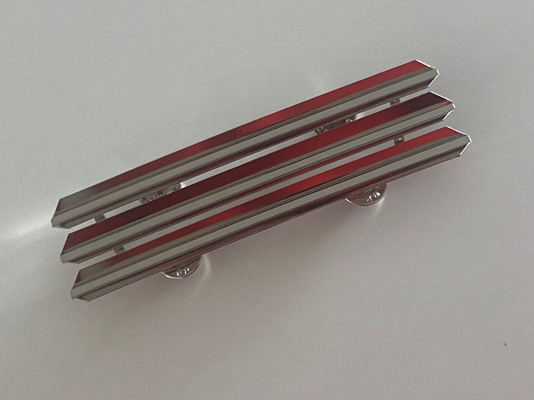 Supporti a parete: Ribbon 9er Schiene - Original Schweizer Armee – Usato da Sursee venduto da Merkava