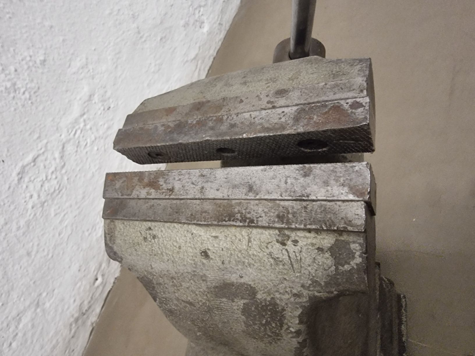 Gressel Alle Werkzeuge: Robuste Gressel Werkbank Schraubstock - Top Zustand! – Gebraucht aus Olten von Mezopotamya 2