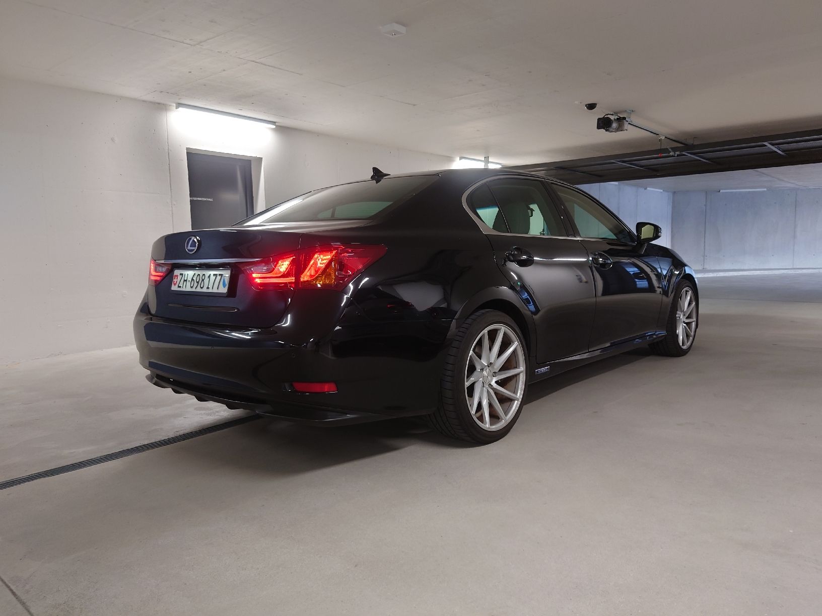 Lexus Automobili: Lexus GS300h – Usato da Seuzach venduto da Temanite 1