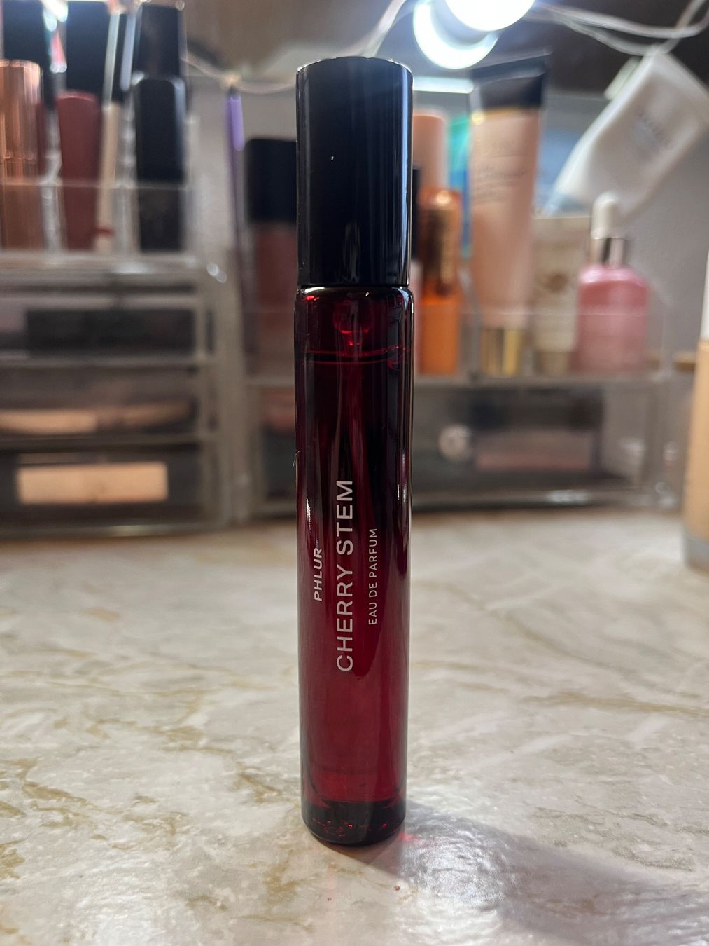 Profumi & Eau de Toilette: NEU PHLUR Cherry Stem Eau de Parfum – Nuovo (secondo la descrizione) da Kriessern venduto da loolah 1