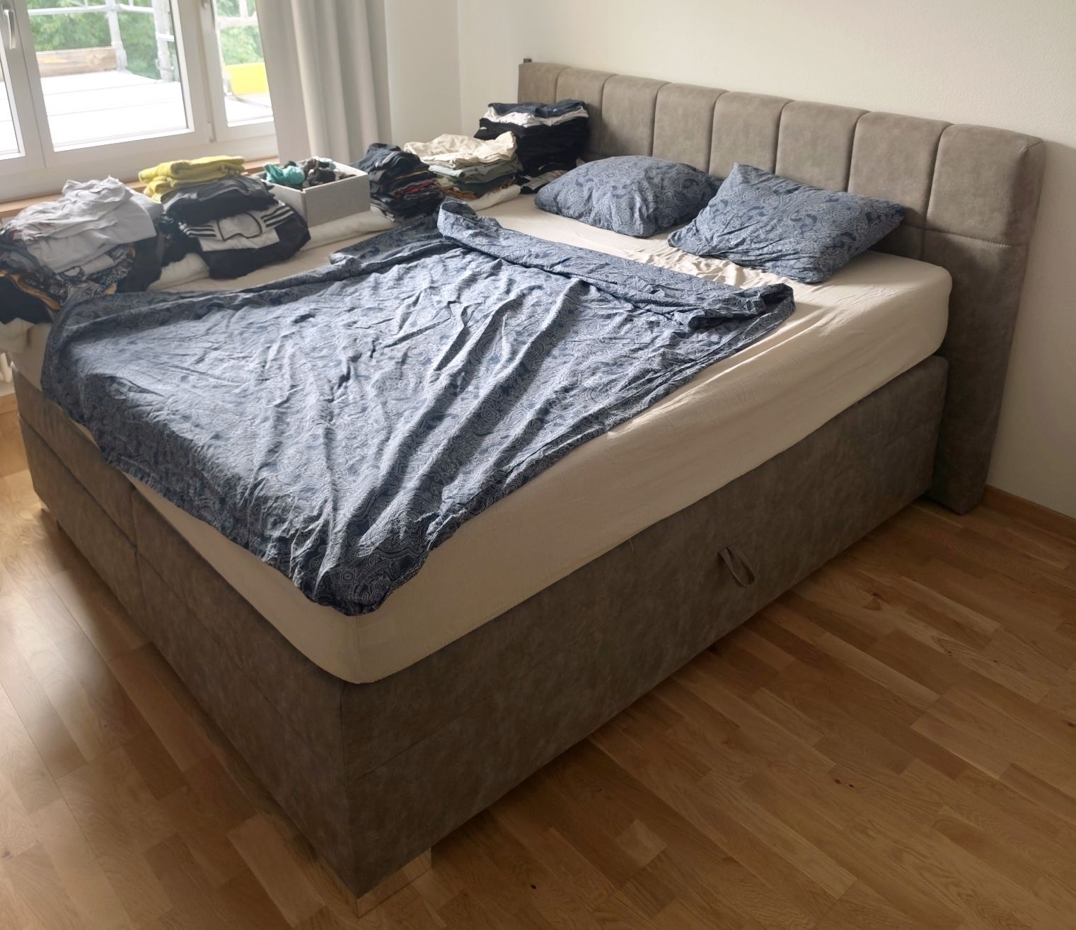 Letti: Premium Boxspring-Bett 180x200 cm inkl. Eazzzy-Topper – Usato da Schlieren venduto da Wizza