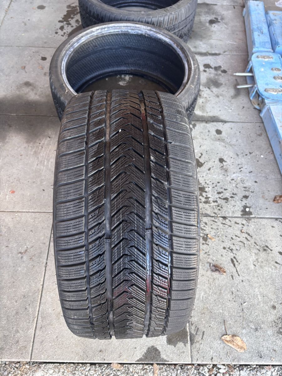 Pneus & Kompletträder: Winterreifen 265/30R19 93V – Gebraucht aus Montlingen von ste_prb9 3