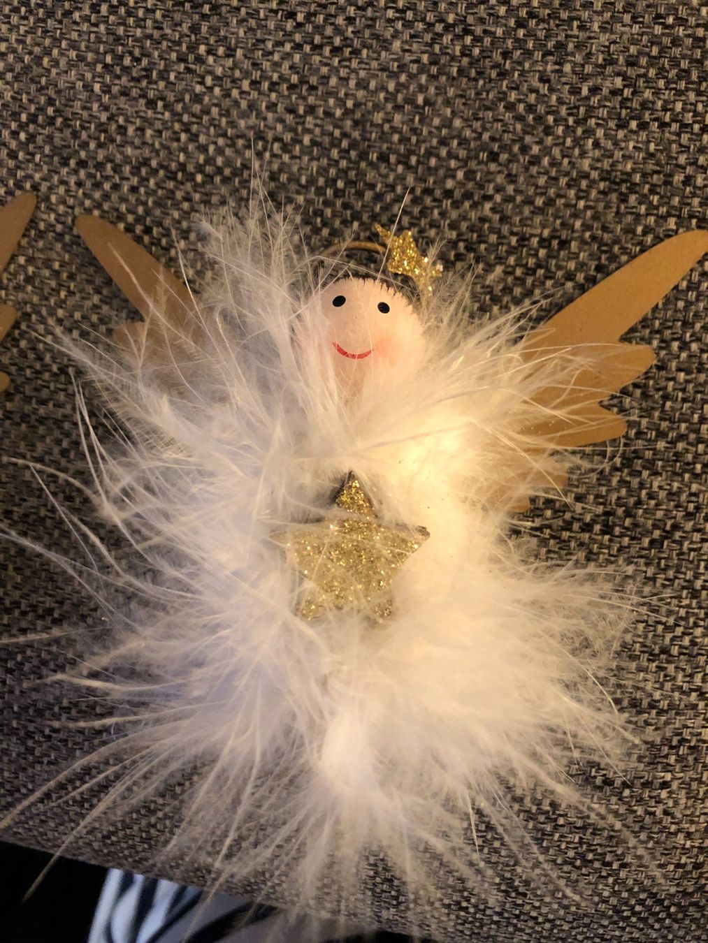 Tutte le decorazioni: 2 Engel-Weihnachtsbaumschmuck mit Federn – Usato da Arlesheim venduto da OmnIa55 2