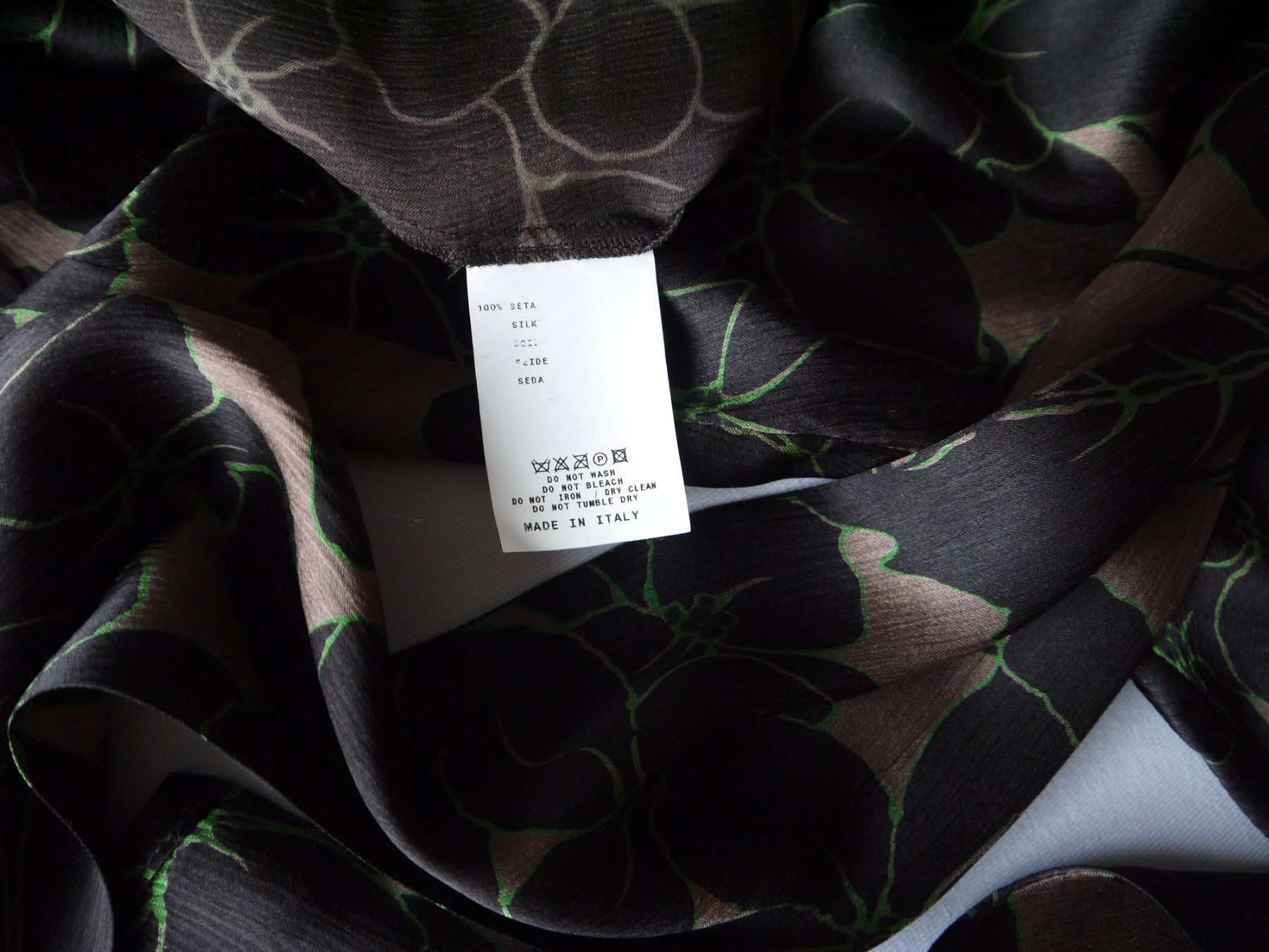 Etro Camicette: ETRO Bluse aus Seide Gr: 42 gross geschnitten – Usato da Hagendorn venduto da Blaf 2