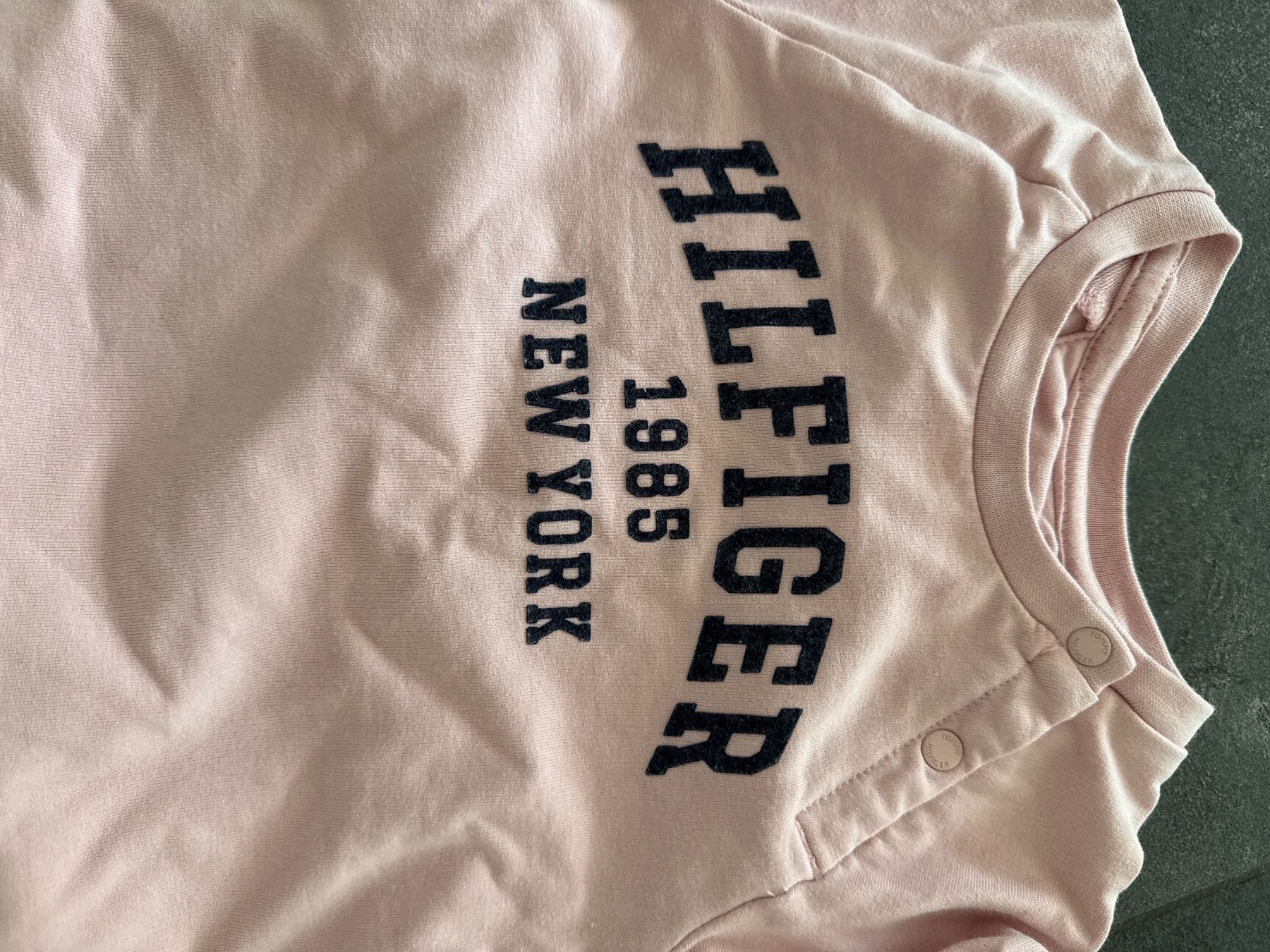 Tommy Hilfiger Pigiama & Simili: Tommy Hilfiger Strampler Gr. 74 wie neu – Nuovo (secondo la descrizione) da Worblaufen venduto da Savanne05 1