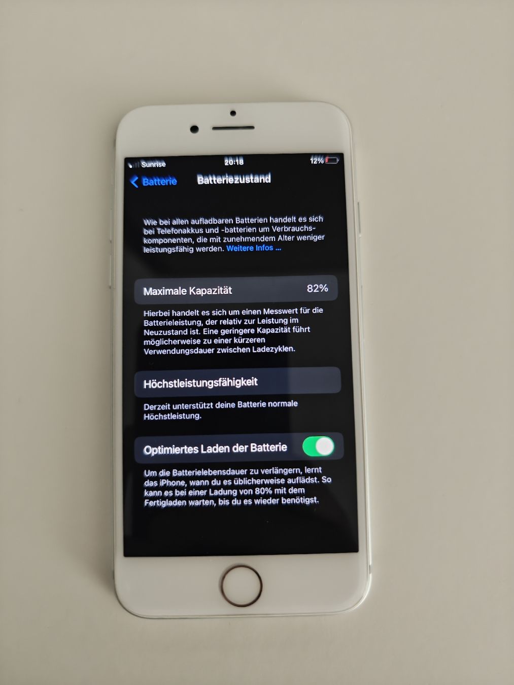 Apple Telefoni cellulari / Smartphones: Iphone 7 / 128GB / Weiss  – Usato da Oetwil am See venduto da Dani_Yele 1