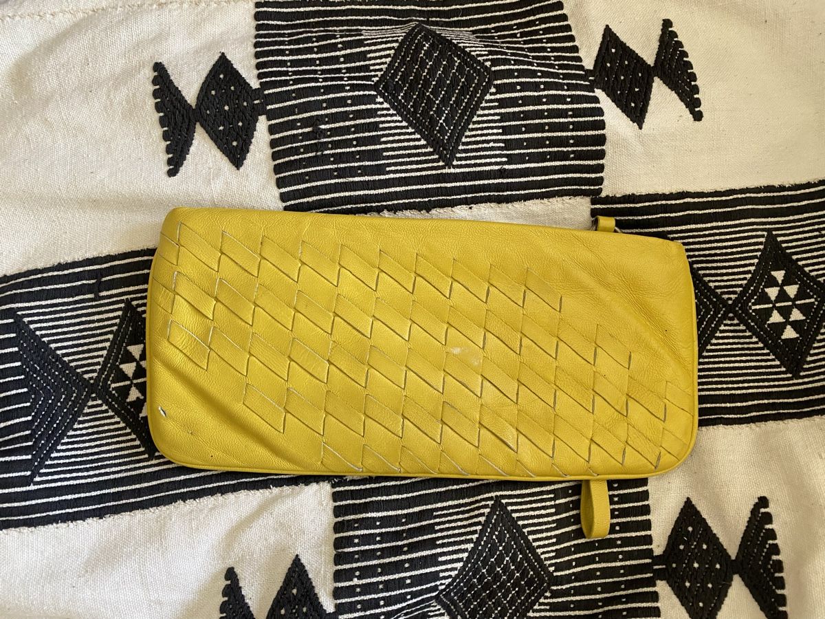 DKNY Sacs femmes: Vintage Leder Clutch DKNY – D'occasion à Zürich par linlin02 1