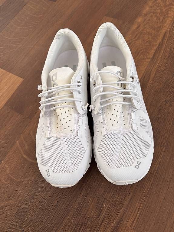 Chaussures femmes: On Cloud weiss – D'occasion à Rothenburg par nicole_b 2