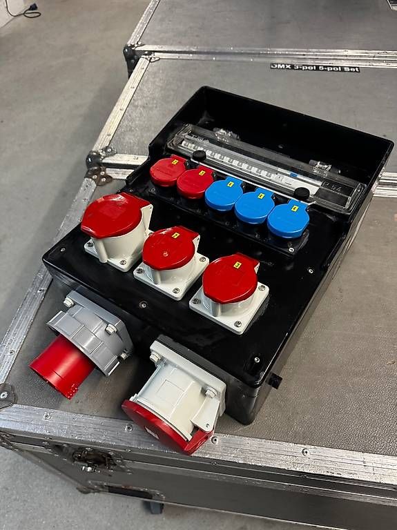 Elettrotecnica: Stromverteiler CEE63 Neuwertig und Geprüft. – Usato da Rotkreuz venduto da WyssSound 1