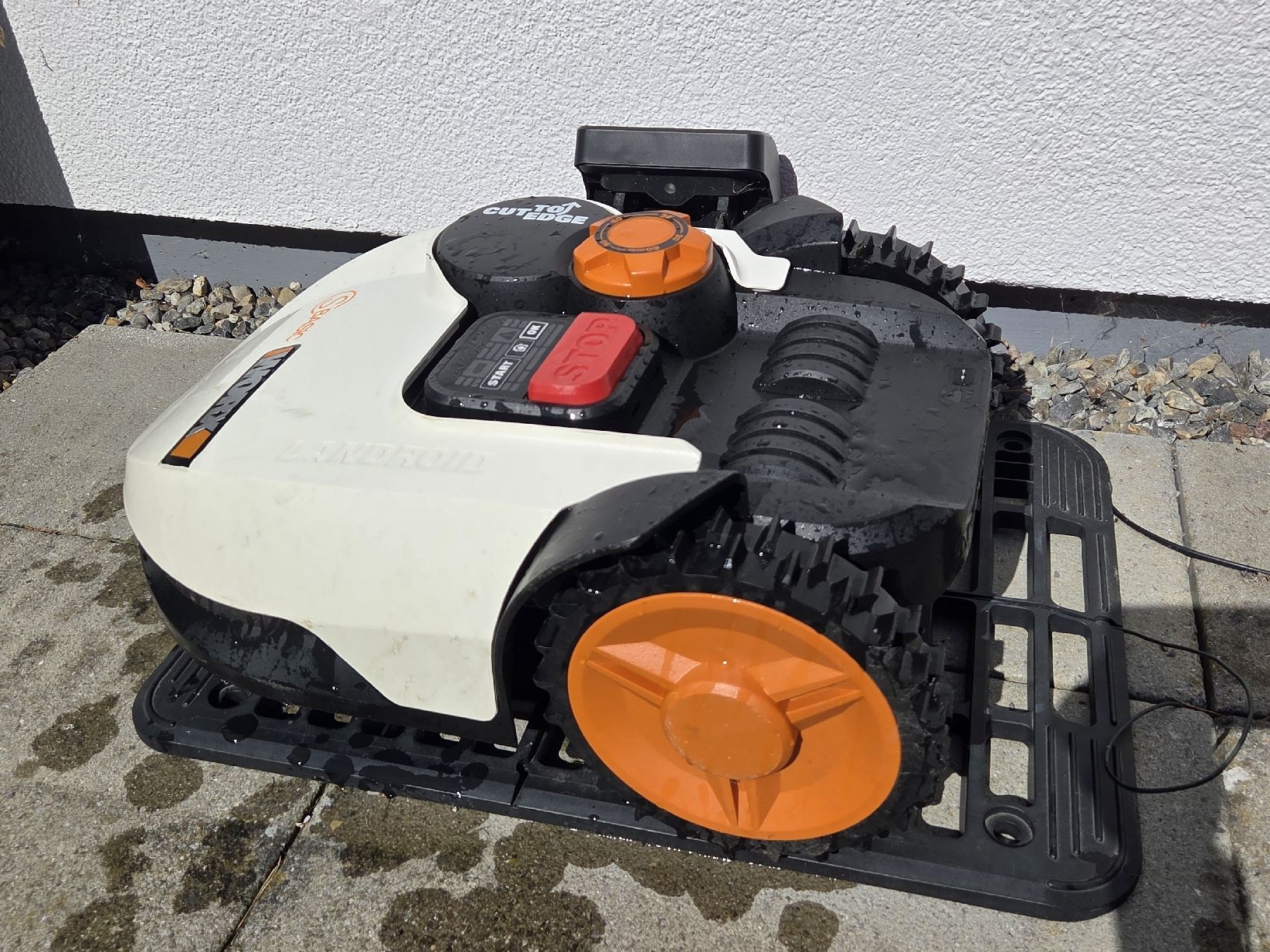 Worx Tagliaerba: Mähroboter WORX S Basic Landroid guter Zustand – Nuovo (secondo la descrizione) da Herisau venduto da mar_zrd5 2