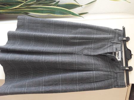 Neuw. Essentiel Antwerp Karo - Culottes , Gr. 34