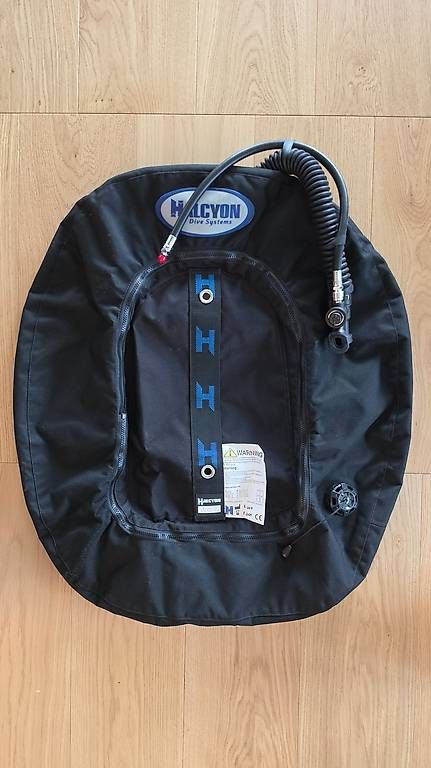 Gilets de sauvetage: HALCYON Evolve 40 Wing – D'occasion à Zürich par levente07