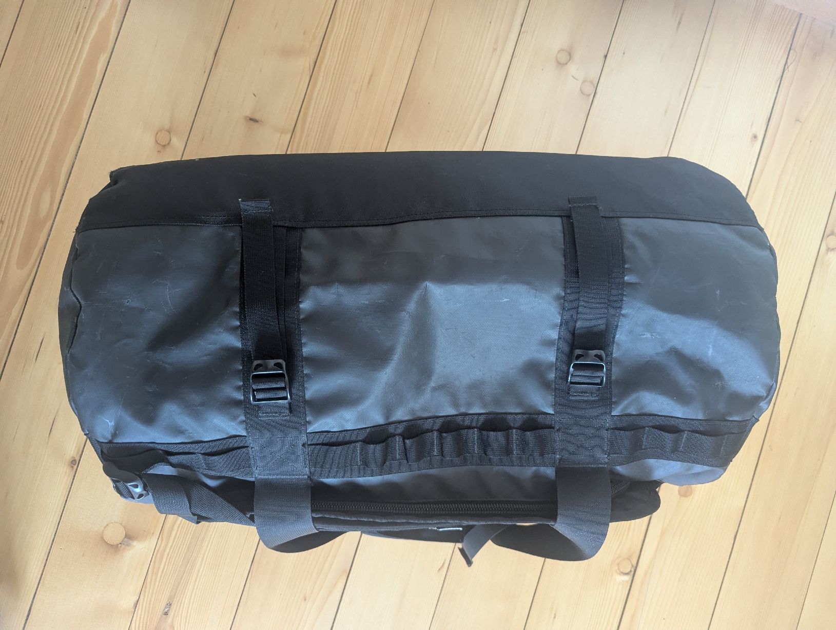North Face Taschen: The North Face Duffel Bag – Gebraucht aus Stans von angelajanequick 4