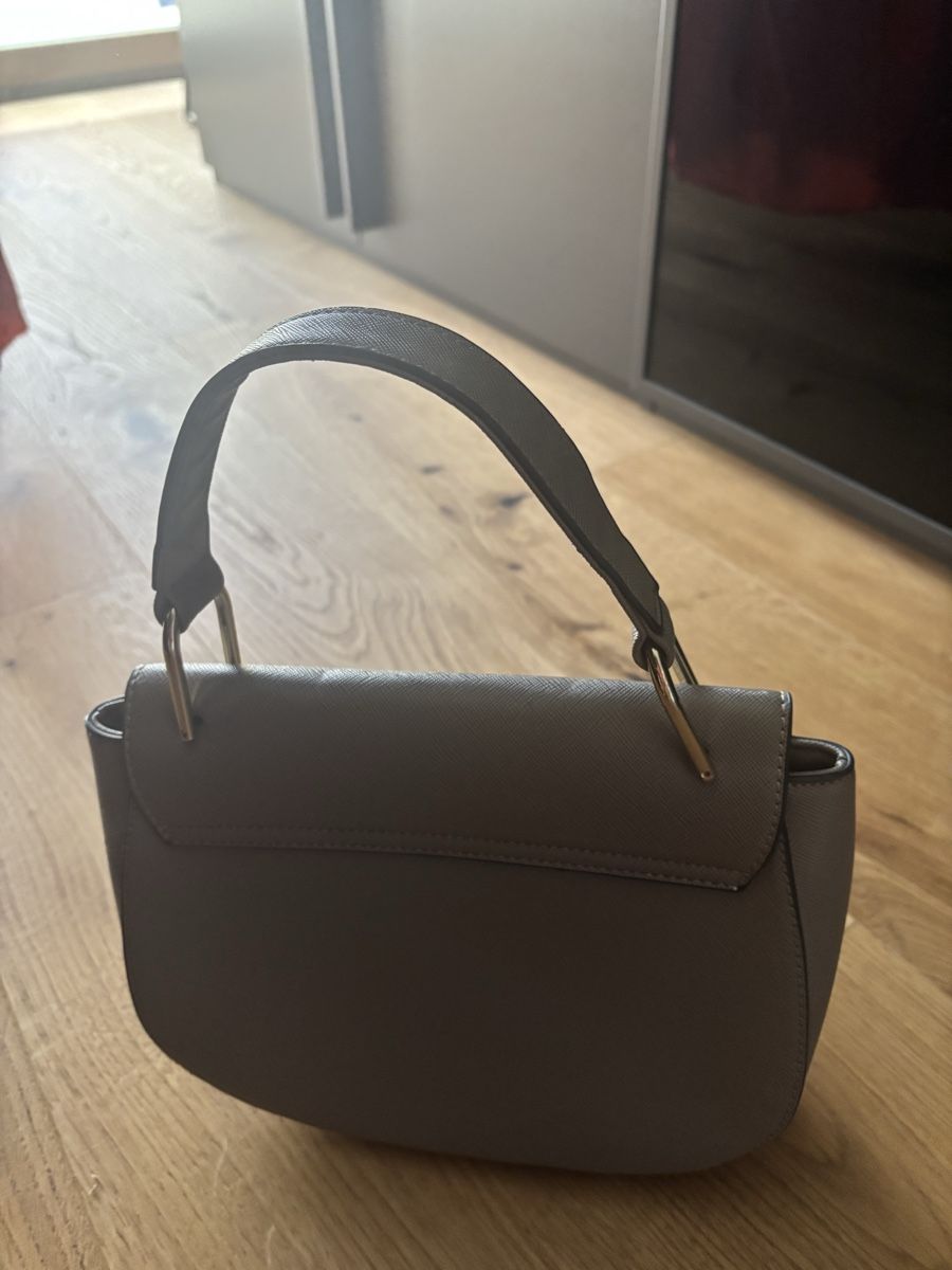 Borse da donna: Handtasche grau Lederoptik guter Zustand – Usato da Riggisberg venduto da tueschi24 2