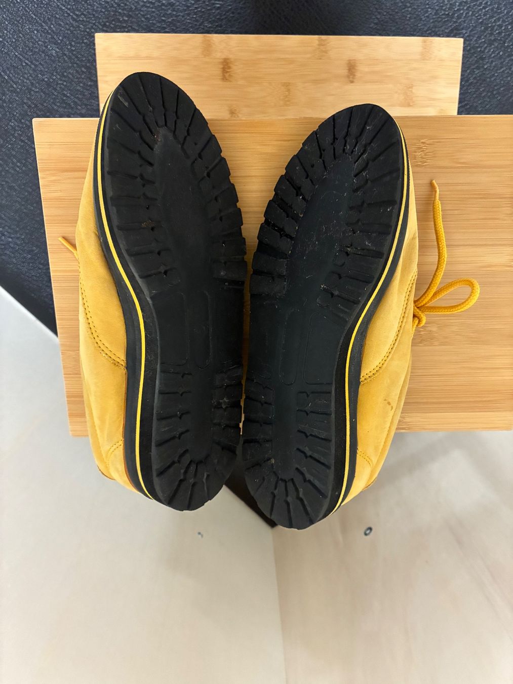 Scarpe da donna: Gelbe Halbschuhe in Grosse 39 mit Wildlederoptik – Usato da Zürich venduto da van_5xbk 3