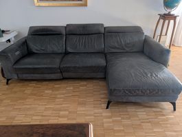 Ledersofa in Dunkelgrau