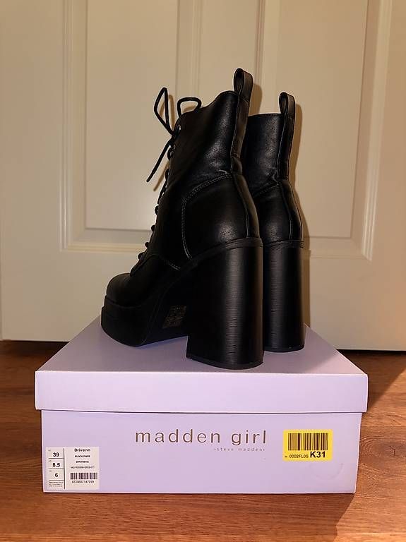 Chaussures femmes: Steve Madden Plateau Boots schwarz Gr. 39 – D'occasion à Arlesheim par schoop. 2