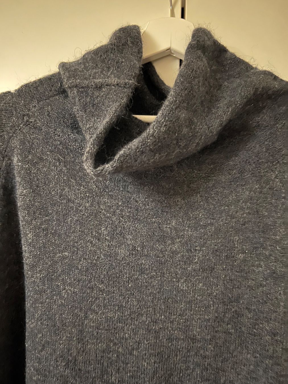 Maglioni & Felpe: Damen Pullover von Rundholz grau Wollmischung – Usato da Zürich venduto da Roon123 2