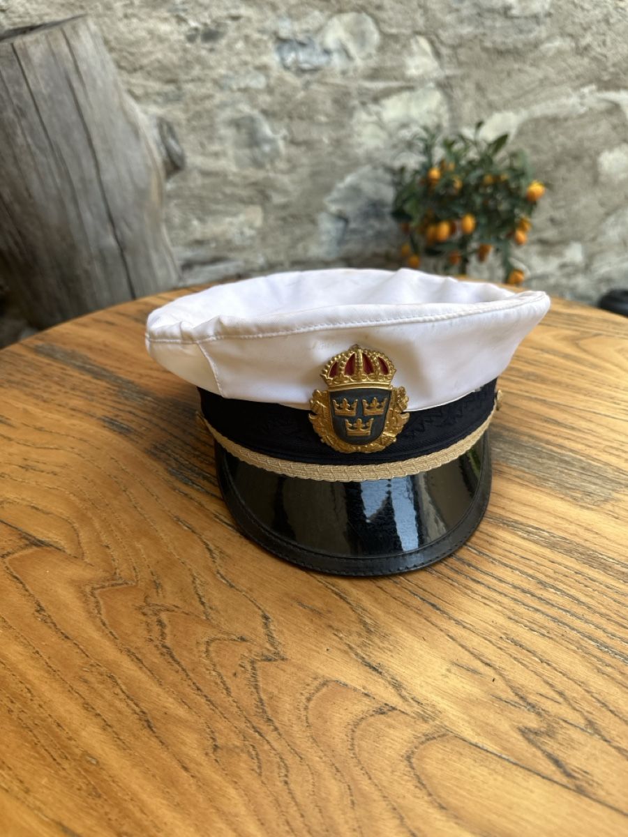 Copricapi, berretti & cappellini: Police Svezia – Usato da Morbio Inferiore venduto da Ecod