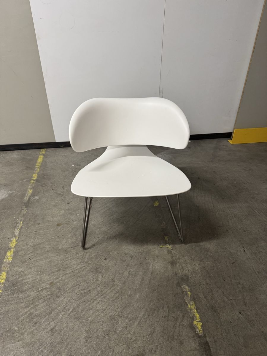 Sedie a sdraio: Designer William Sawaya Lounge Chair – Usato da Olten venduto da egg_6hly 2