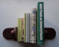 Konvolut von Büchern zum Thema Zimmerpflanzen und Gärtnerei