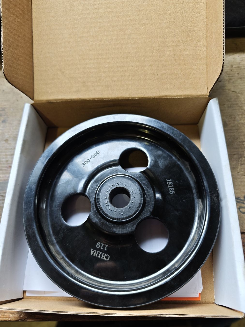 Jeep Tutti pezzi di ricambio auto: Riemenscheibe der Servopumpe – Usato da Blauen venduto da meu_sk7c