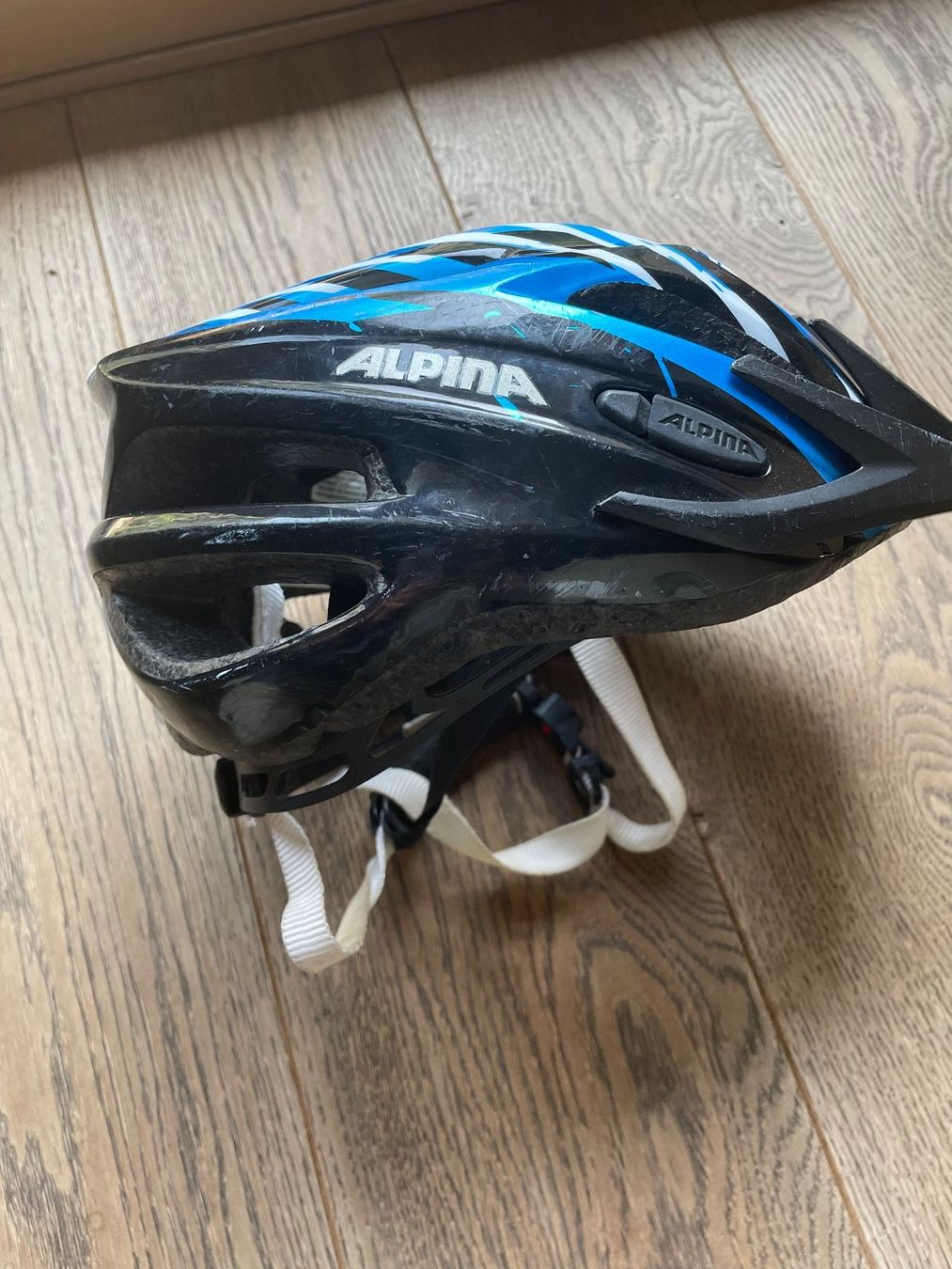 Alpina Helme: casque vélo enfant – Gebraucht aus Montévraz von kar_zl69