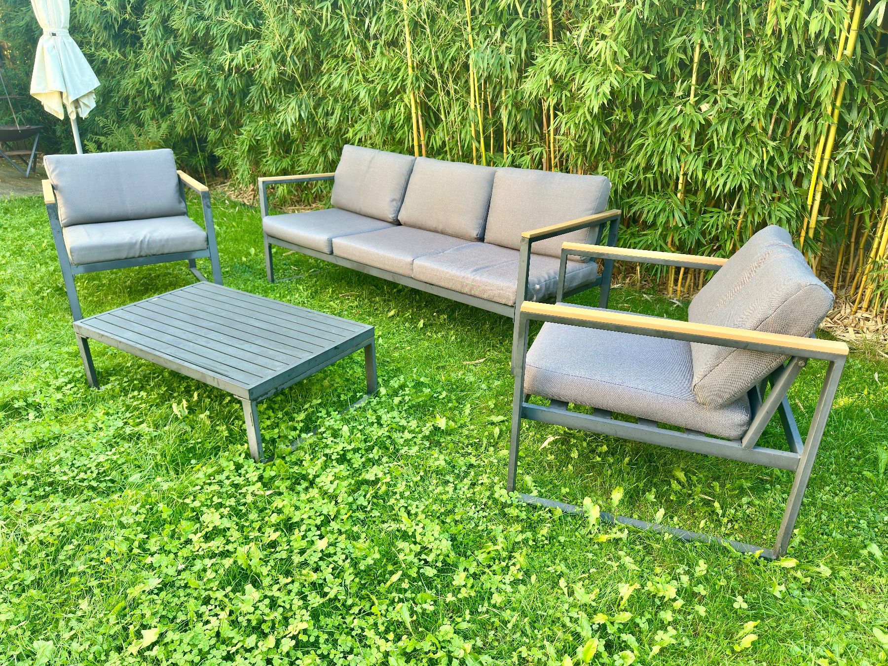 Sofas: Gartenlounge – Gebraucht aus Hittnau von ShiTRabBbit 1