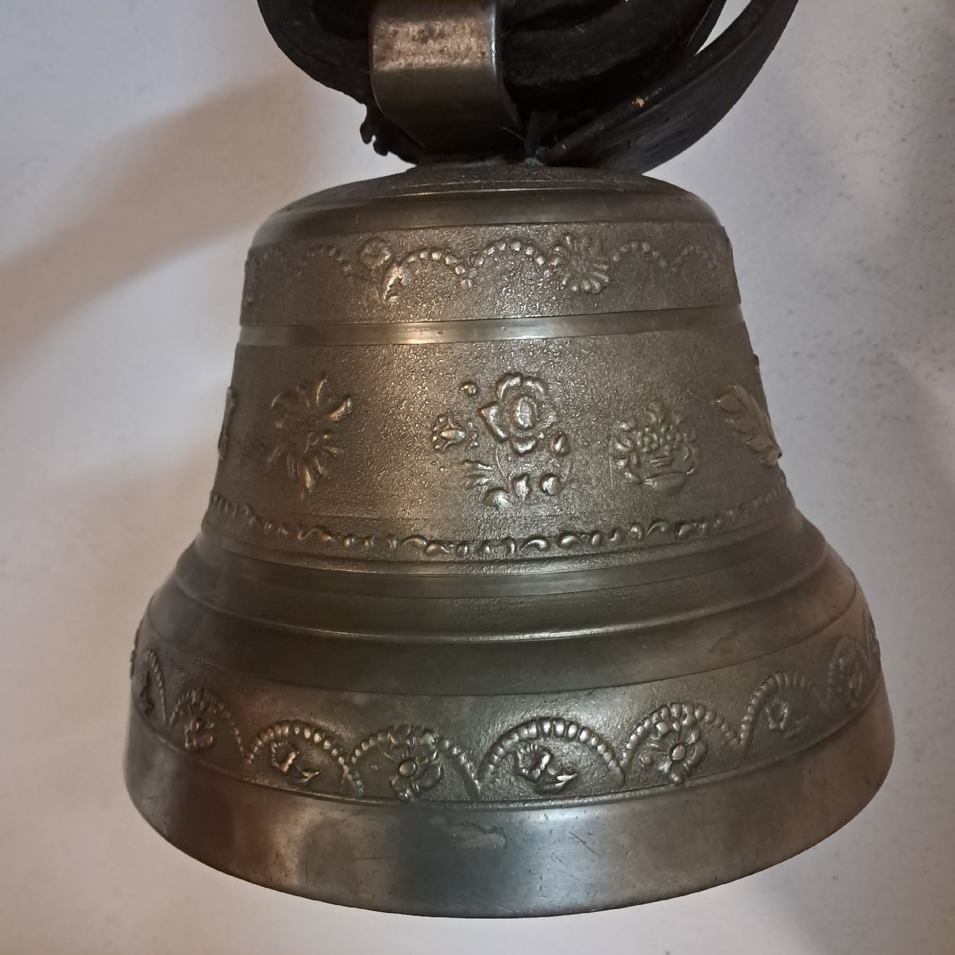 Campanacci mucche: ALTE BERGER BÄRAU GLOCKE  – Usato da Murten venduto da SHETHOF 5