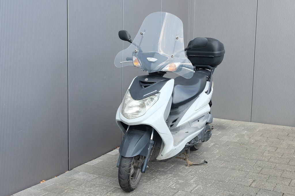 Yamaha Scooter: Yamaha XC125 – Usato da Sargans venduto da pirelli146 1