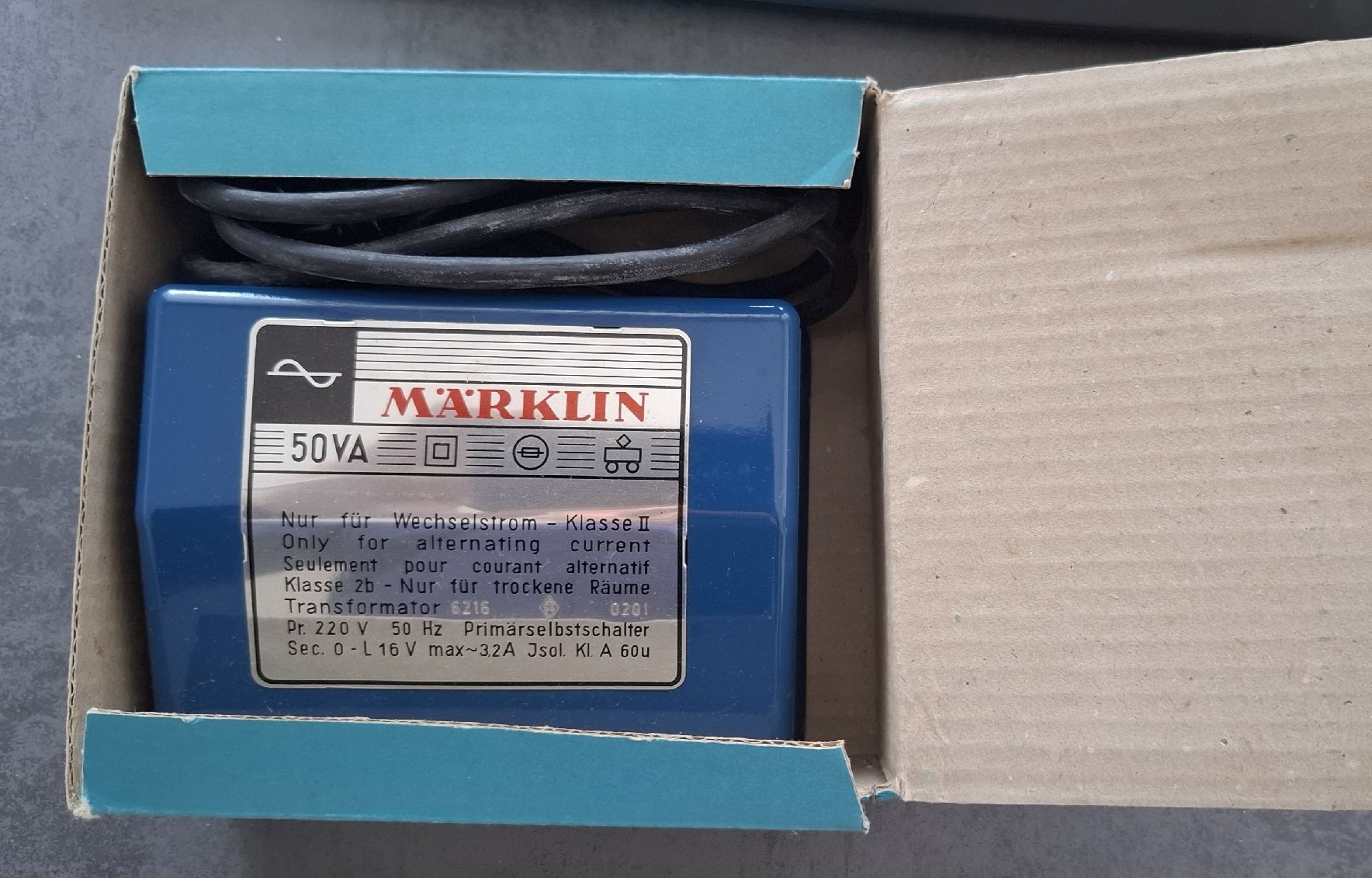 Märklin Modellini di ferrovie: Marklin Lichttransformator 50VA 6216 mit Originalkarton – Usato da Hüttikon venduto da eca_5zw9 1