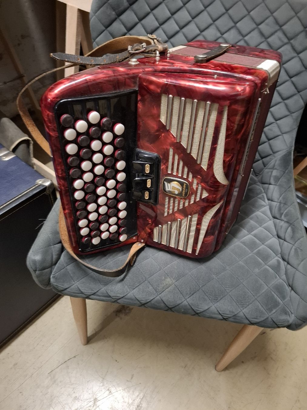 Musikinstrumente: chromatique accordéon – Gebraucht aus Villeneuve von BibiVintage