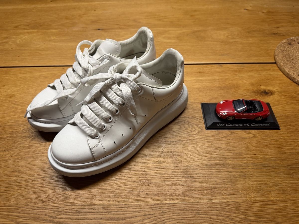 Alexander Mcqueen Scarpe da uomo: Alexander McQueen Oversized Leder-Sneaker 40 – Nuovo (secondo la descrizione) da Triesenberg venduto da dom_hd56