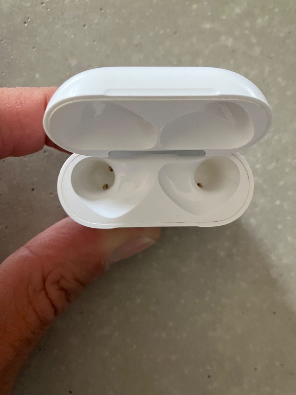 Apple Cuffie: APPLE AIRPODS 4 CASE ANC – Usato da Lausanne venduto da mr.v 3